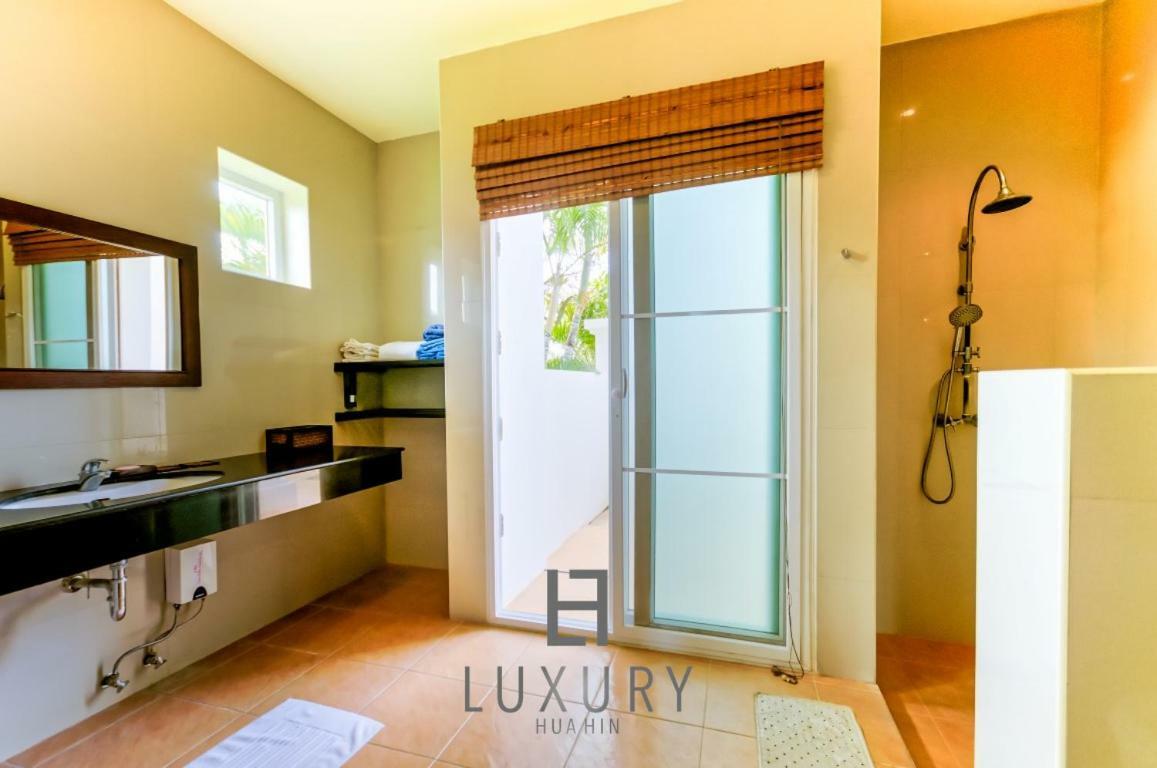 Bali Style 2 Bedroom Villa With Pool - B99 후아 힌 외부 사진